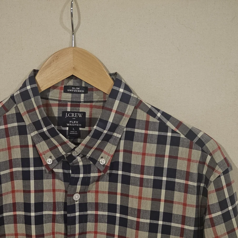 J. Crew Slim Fit Untucked Button Down L